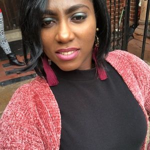 Meet your Posher, Gladys